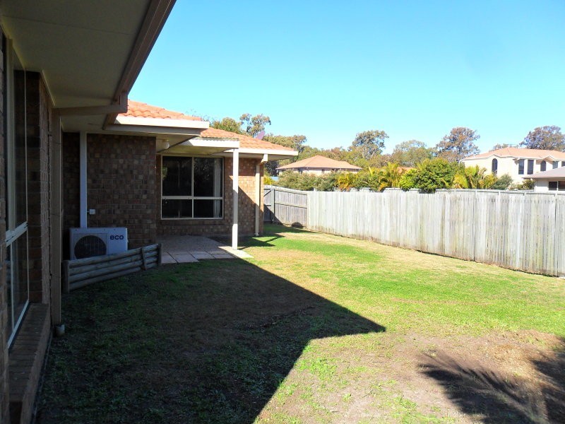 1 David Close, Scarborough QLD 4020