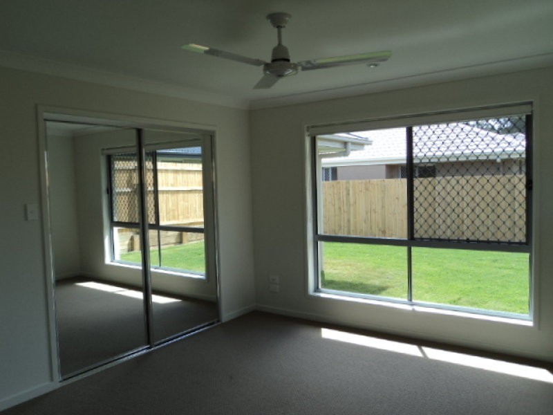 5 Maud Street, Windaroo QLD 4207