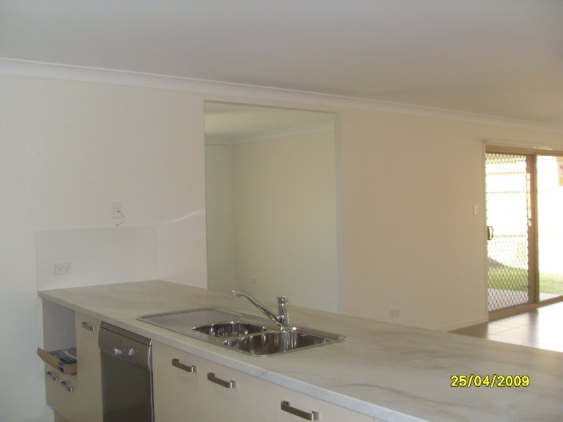 6 Tern Close, Eagleby QLD 4207