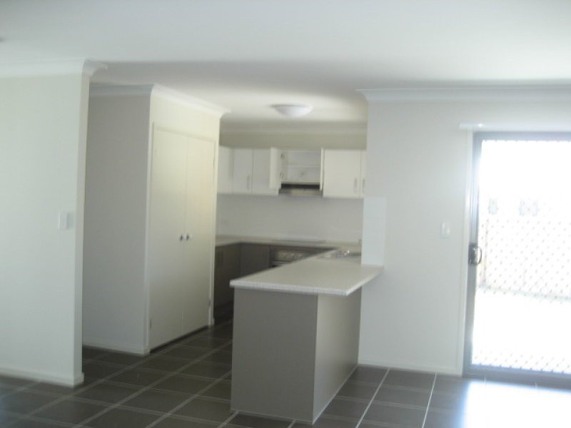 8 Karen Court, Redbank Plains QLD 4301