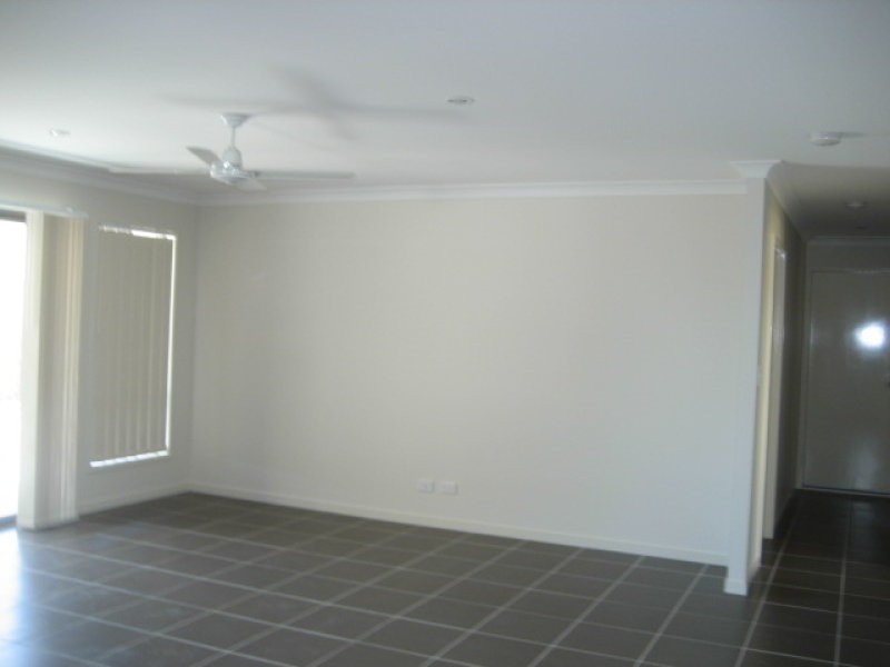 8 Karen Court, Redbank Plains QLD 4301