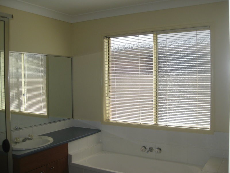 8 Nique Court, Redcliffe QLD 4020