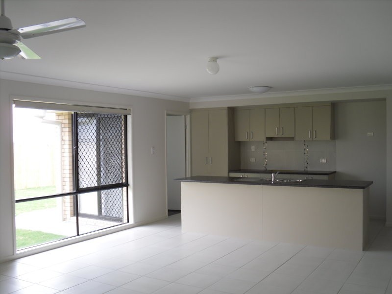 21 Stanbury Drive, Goodna QLD 4300