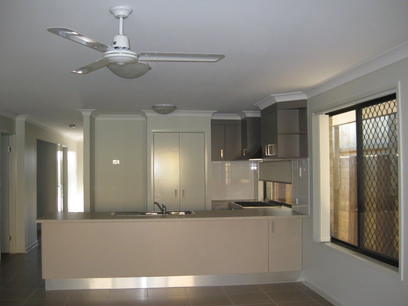 5 Vanessa Close, Richlands QLD 4077