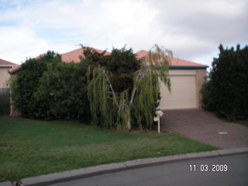8 Nique Court, Scarborough QLD 4020
