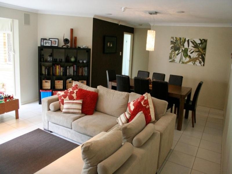 85 Cambridge, Fitzgibbon QLD 4018