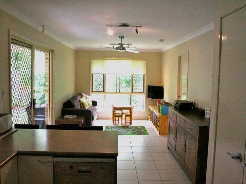 85 Cambridge, Fitzgibbon QLD 4018
