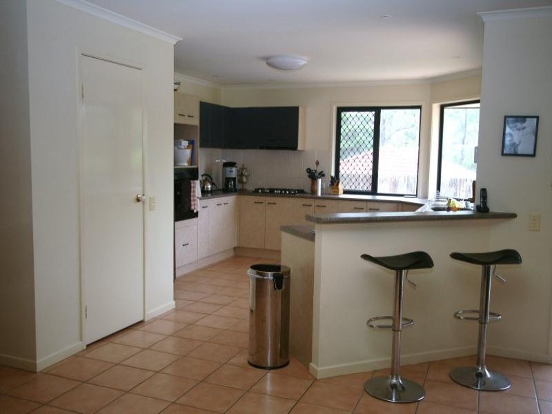 6 Sellers, Mcdowall QLD 4053