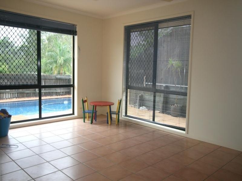 6 Sellers, Mcdowall QLD 4053