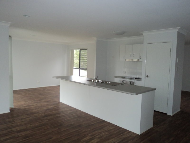 6 Bushlark Place, Goodna QLD 4300