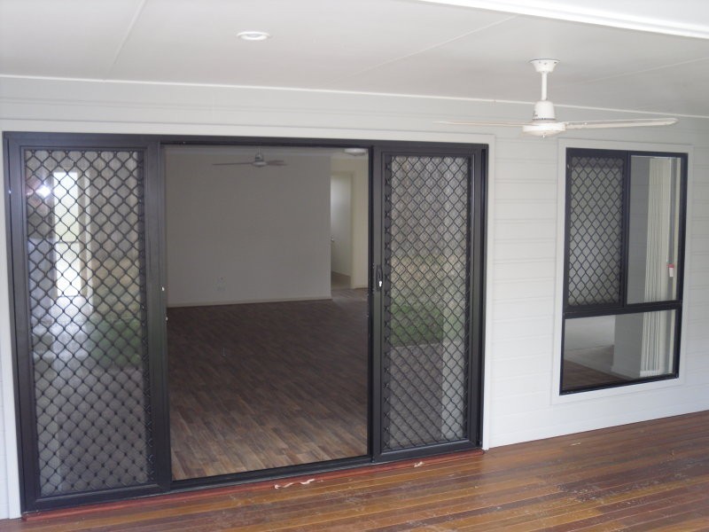 8 Figbird Close, Goodna QLD 4300
