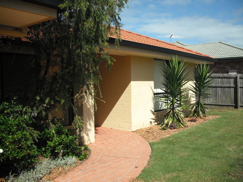 4 Gladebourne Crescent, Victoria Point QLD 4165