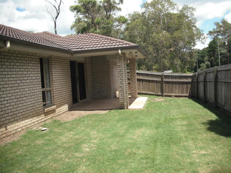 2 Plymouth Place, Calamvale QLD 4116