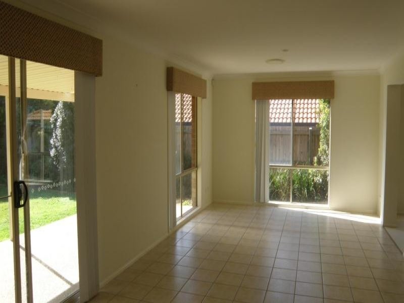 12 Paluma Court, North Lakes QLD 4509