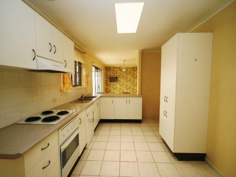 3 Murr Place, Chermside West QLD 4032