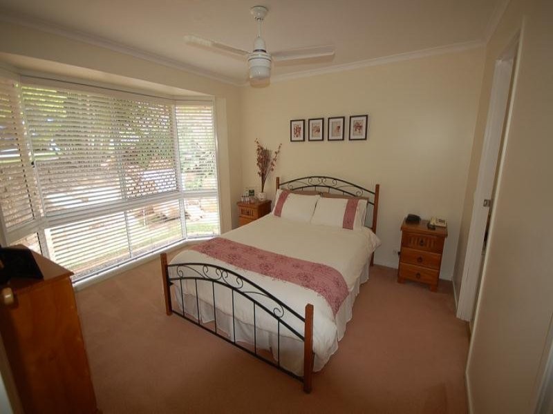 2 Wyara Court, Petrie QLD 4502