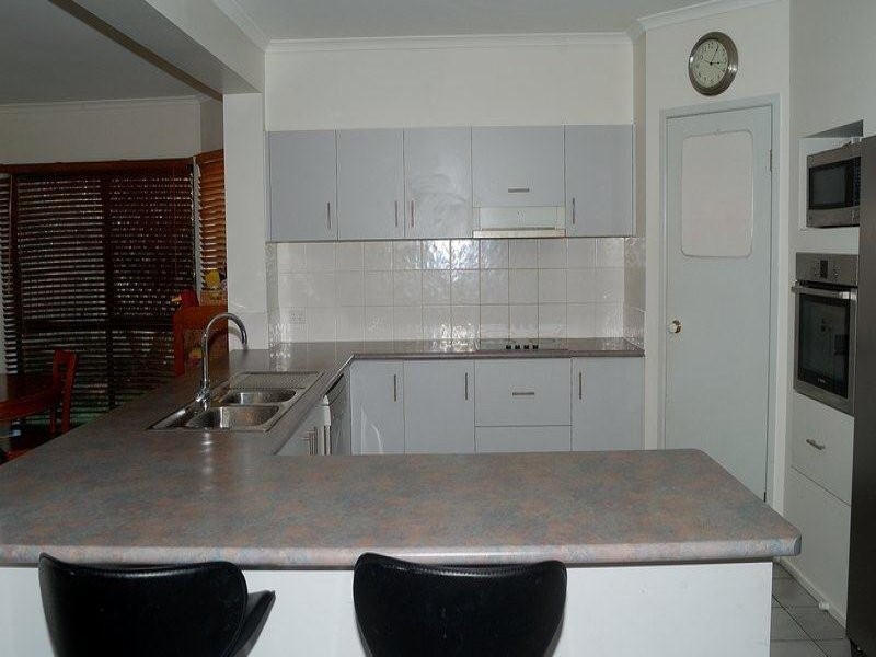 2 Carrington Place, Bridgeman Downs QLD 4035