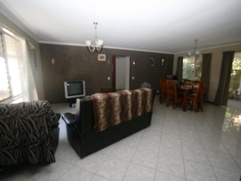 4 Gum Street, Warner QLD 4500