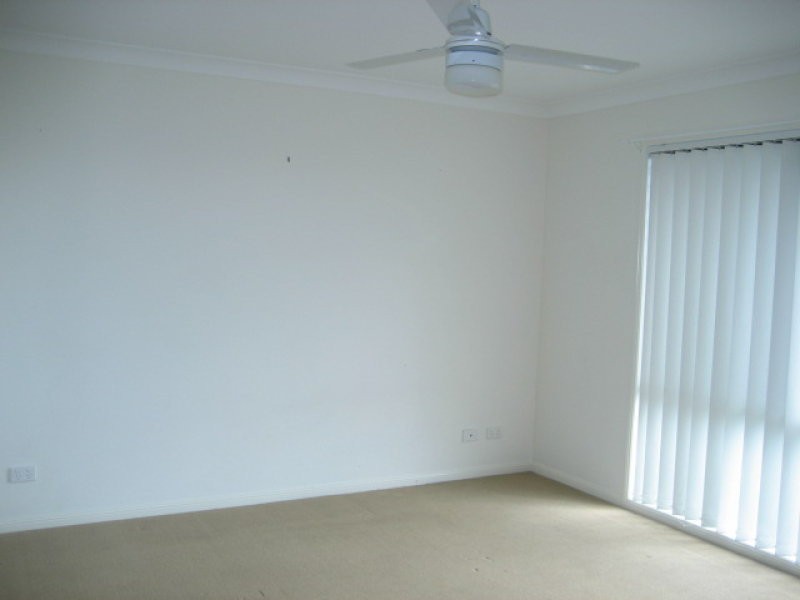 19 Kite Crescent, Eagleby QLD 4207