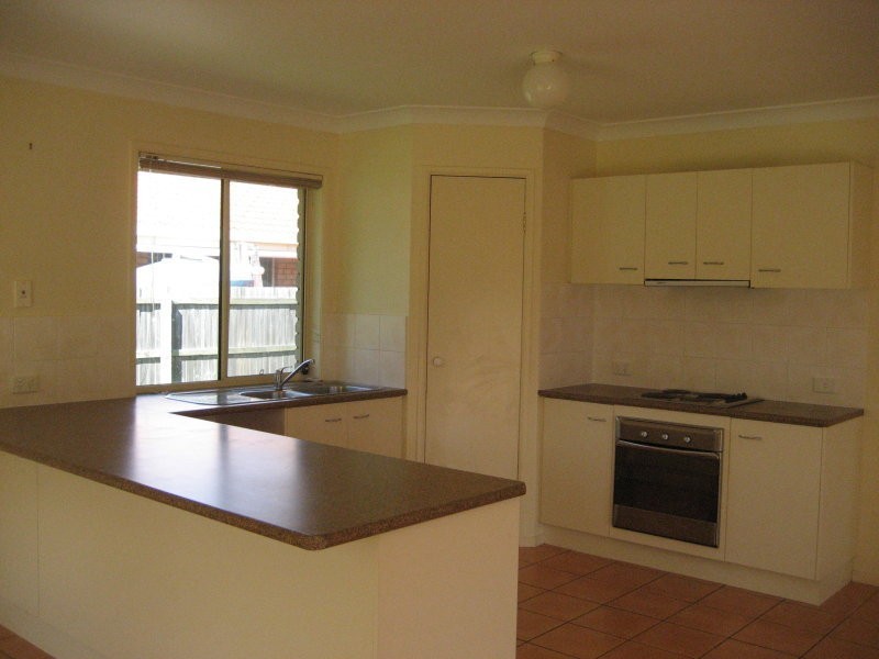 4 David Close, Scarborough QLD 4020