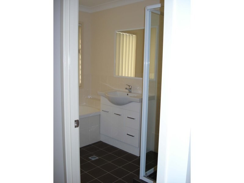 36 Emily Place, Sumner QLD 4074