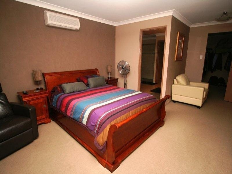 1 Barambah Cct, Warner QLD 4500