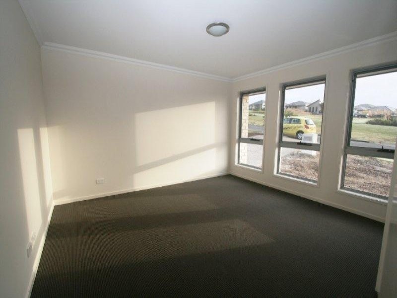 52 Hume Cct, Warner QLD 4500