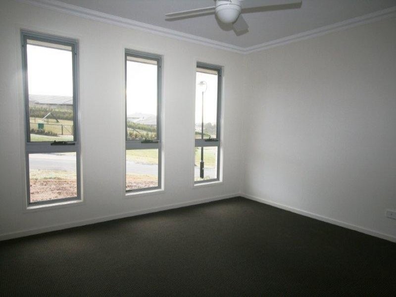 52 Hume Cct, Warner QLD 4500