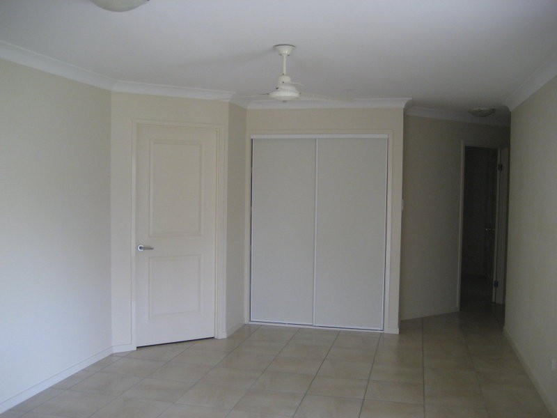 9 Tern Close, Eagleby QLD 4207