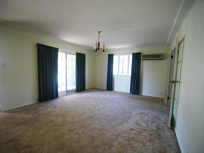 12 Parkmore Street, Boondall QLD 4034