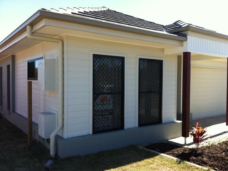 2 Erbin Lane, Augustine Heights QLD 4300