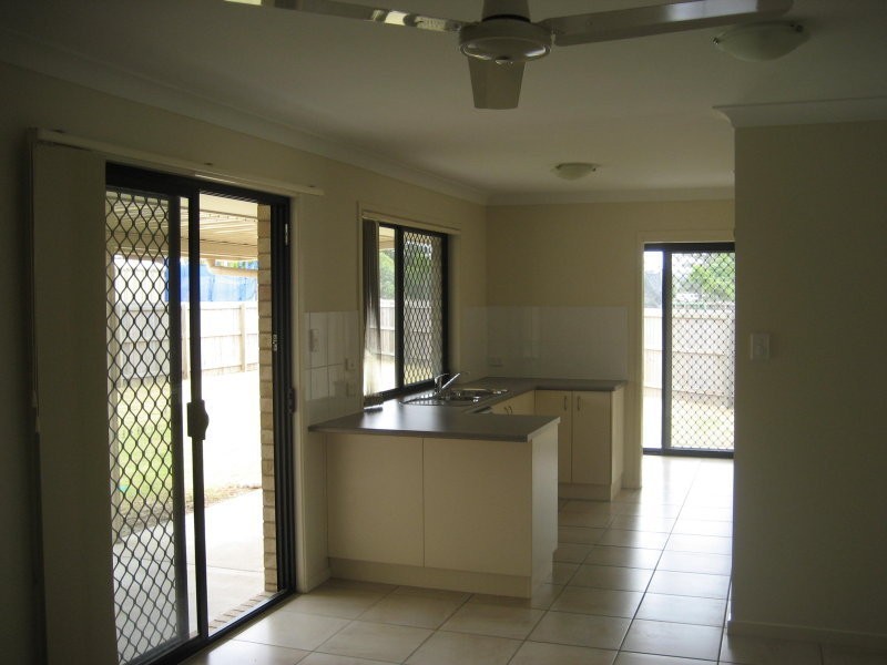 9 Tern Close, Eagleby QLD 4207