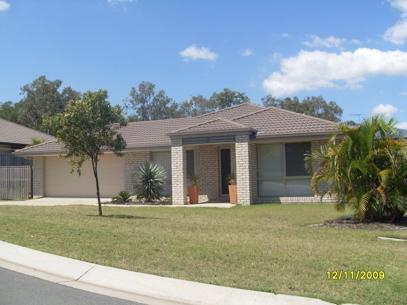 11 Willow Place, Heathwood QLD 4110