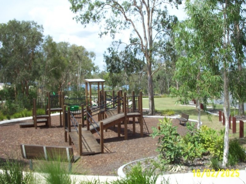 11 Willow Place, Heathwood QLD 4110