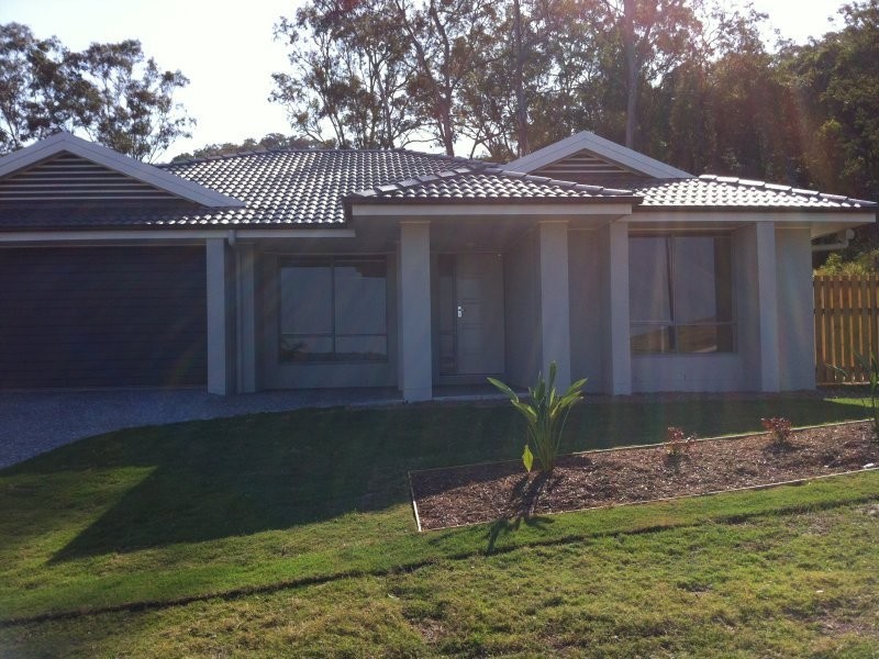 39 Summit Parade, Bahrs Scrub QLD 4207