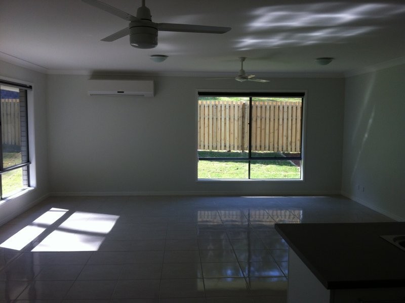 39 Summit Parade, Bahrs Scrub QLD 4207