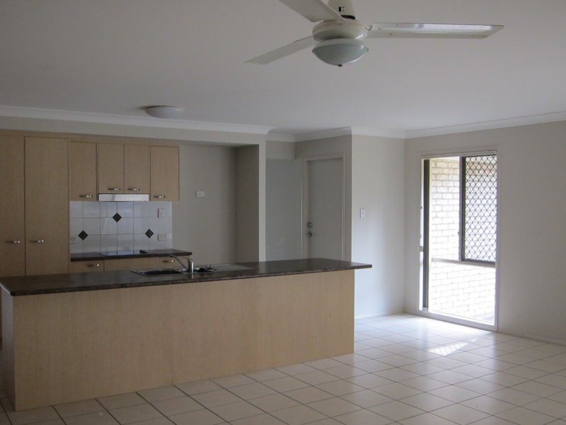 11 Willow Place, Heathwood QLD 4110