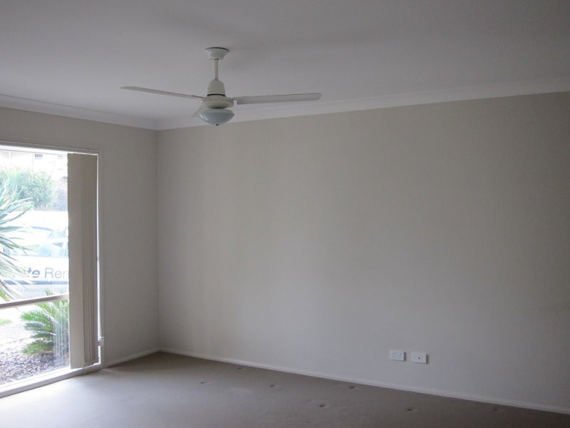 11 Willow Place, Heathwood QLD 4110