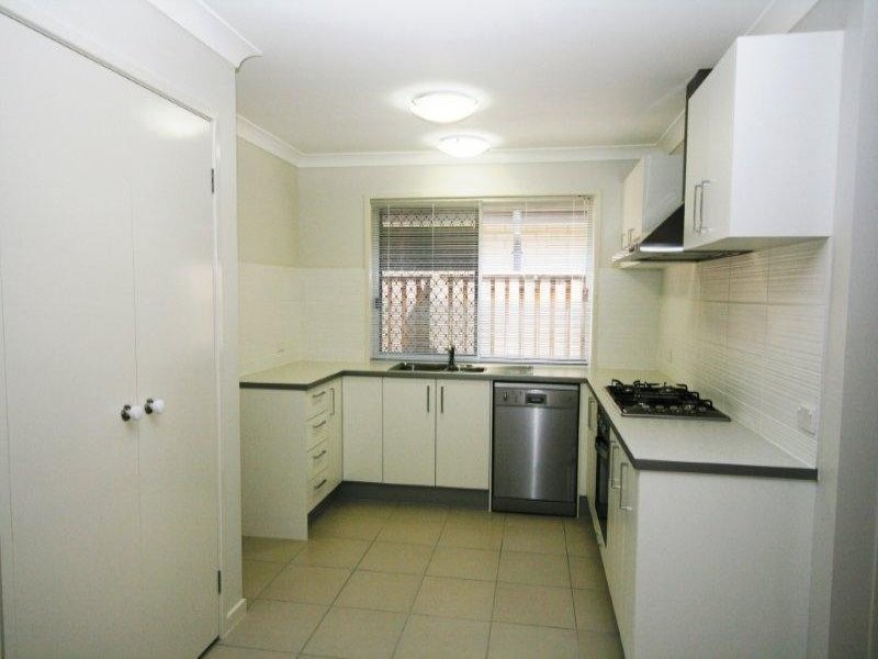 28 Diamantina Cres, Fitzgibbon QLD 4018