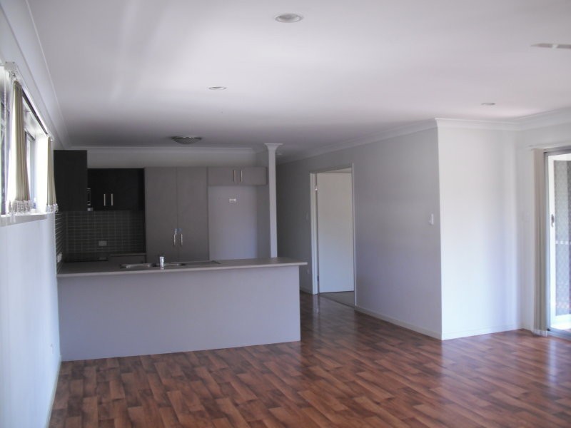 16 Salomon Court, Goodna QLD 4300