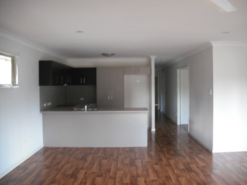 16 Salomon Court, Goodna QLD 4300