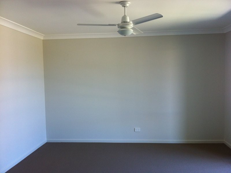 11 Willow Place, Heathwood QLD 4110