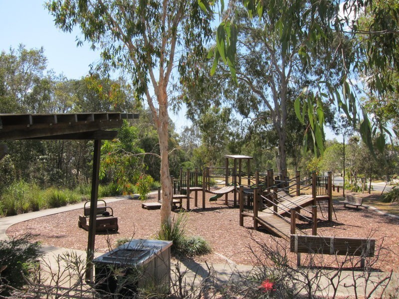 11 Willow Place, Heathwood QLD 4110