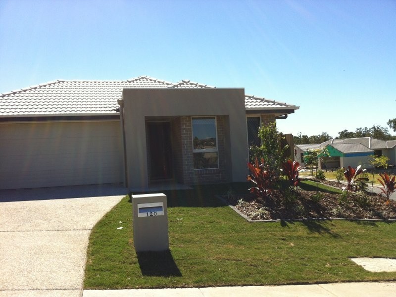 120 Whitmore Crescent, Goodna QLD 4300