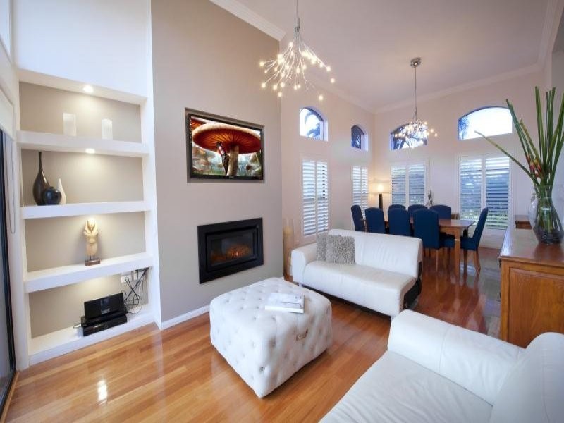 18 Voyager Circuit, Bridgeman Downs QLD 4035