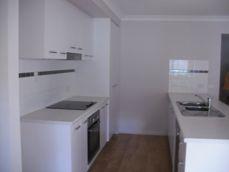 6 Heuer Close, Goodna QLD 4300