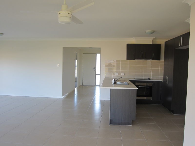 118 Whitmore Crescent, Goodna QLD 4300