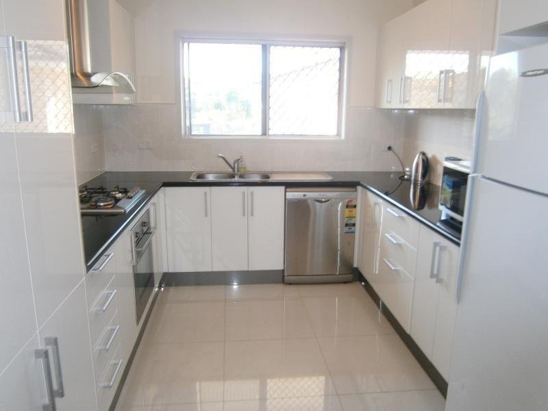 10 Leeside Street, Aspley QLD 4034