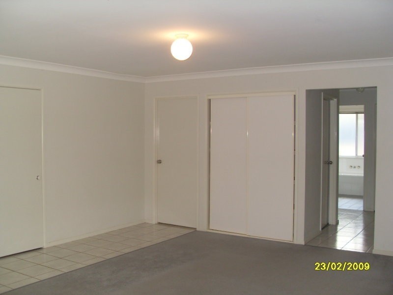 15 Pender Street, The Gap QLD 4061