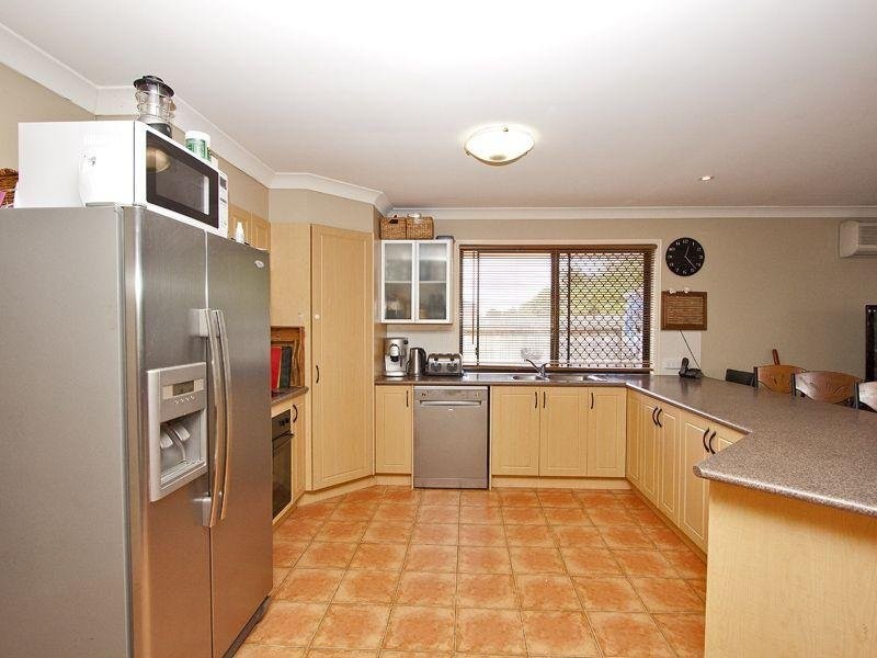 42 Lancewood Drive, Albany Creek QLD 4035